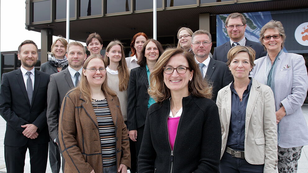 Foto (Universität Paderborn, Vanessa Dreibrodt): Vertreterinnen und Vertreter der Hochschulen in Ostwestfalen-Lippe trafen sich zum Kick-off-Meeting ihres gemeinsamen Projekts eu4owl – PROMPT.