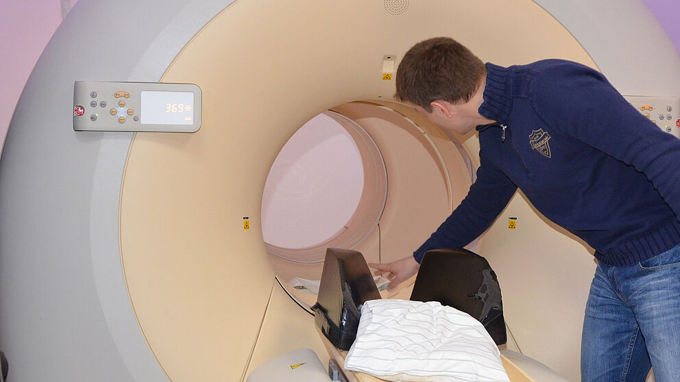 Abbildung: Blick in den Computertomographen