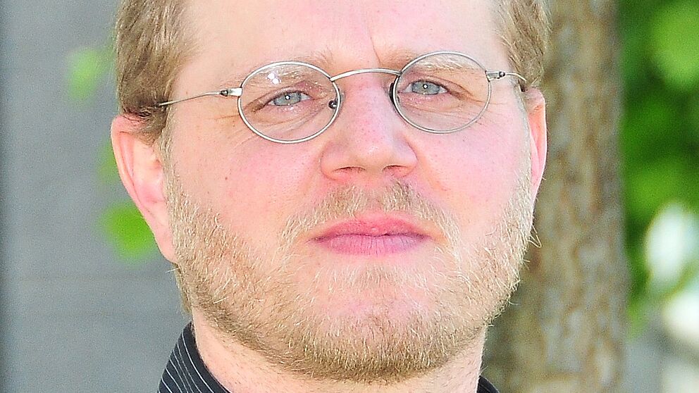 Prof. Dr. rer. nat. Jens Förstner (vorn) mit den Mitarbeitern seiner Fachgruppe