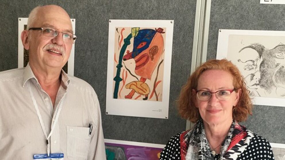 Foto (Copyright Prof. Andrea Karpati): Prof. Dr. Jutta Ströter-Bender, Universität Paderborn, und Prof. Dr. Kunibert Bering, Kunstakademie Düsseldorf.