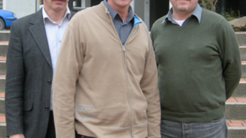Foto (v. li.): Prof. Dr.-Ing. Ulrich Hilleringmann (Universität Paderborn), Prof. Dr. Peter Glösekötter (Fachhochschule Münster) und Prof. Dr. Reinhart Job (Fernuniversität Hagen)
