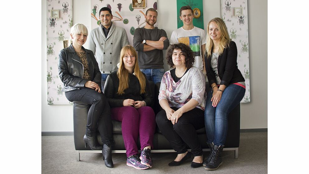 Foto: Das Team arbeitet auf Hochtouren, um die Kurzfilmnacht auch in diesem Jahr einzigartig zumachen. (v. l. n. r.): Agata Pilarska, Alekper Imanov, Sarah Wissing, Oleksii Okhotiuk, Nadja Glorius-Kröger, Tim Sifrin und Christine Becker. Es fehlen: Elisa